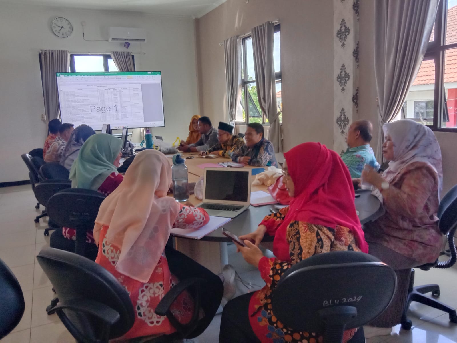 You are currently viewing FEBI GELAR RAPAT PERSIAPAN YUDISIUM DAN EVALUASI KEGIATAN