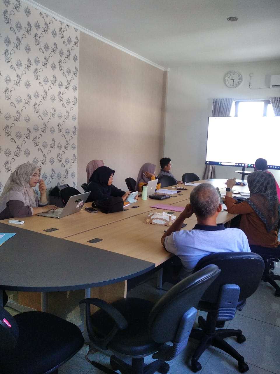 Read more about the article PERKUAT PEMBAGIAN TUGAS, DEKAN FEBI BERHARAP PROGRAM KERJA BERJALAN OPTIMAL