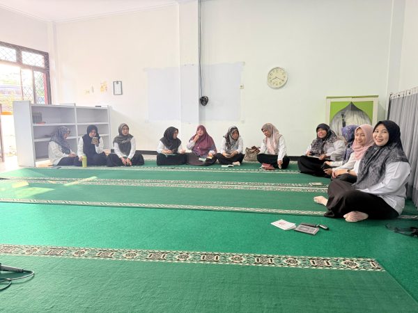Read more about the article Kuatkan Solidaritas dalam Duka, FEBI UIN FAS Bengkulu Gelar Yasinan dan Doa Bersama