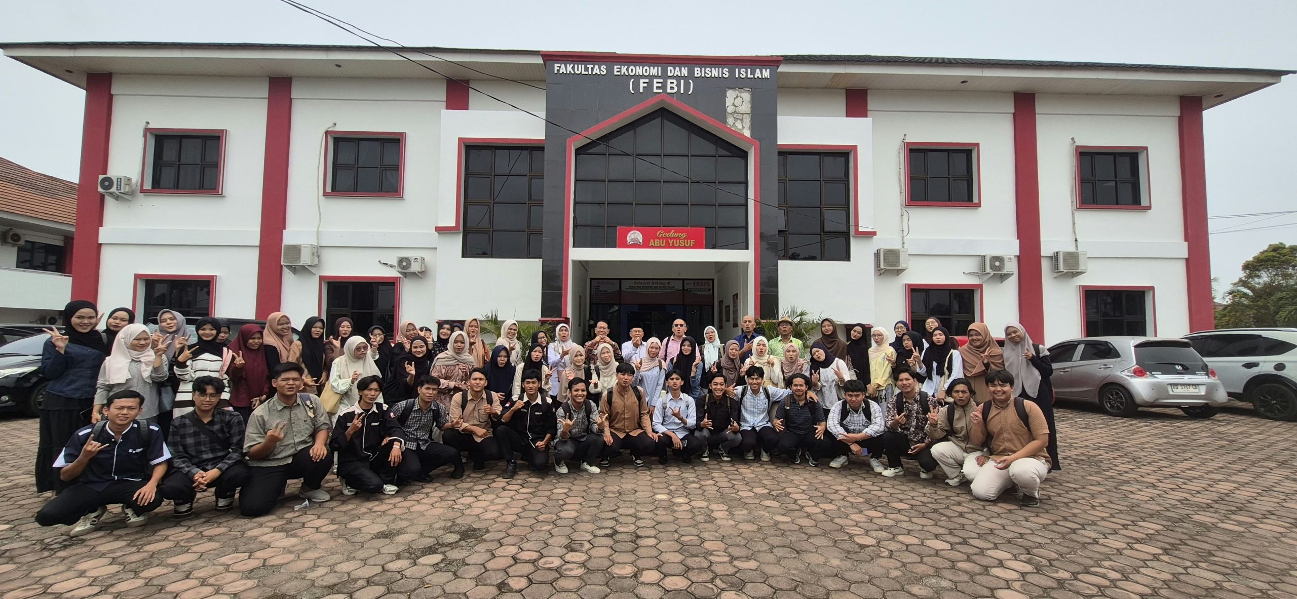 Read more about the article Buka Cakrawala Kewirausahaan, Prodi Manajemen Haji dan Umrah FEBI Bahas Bisnis Travel Ibadah